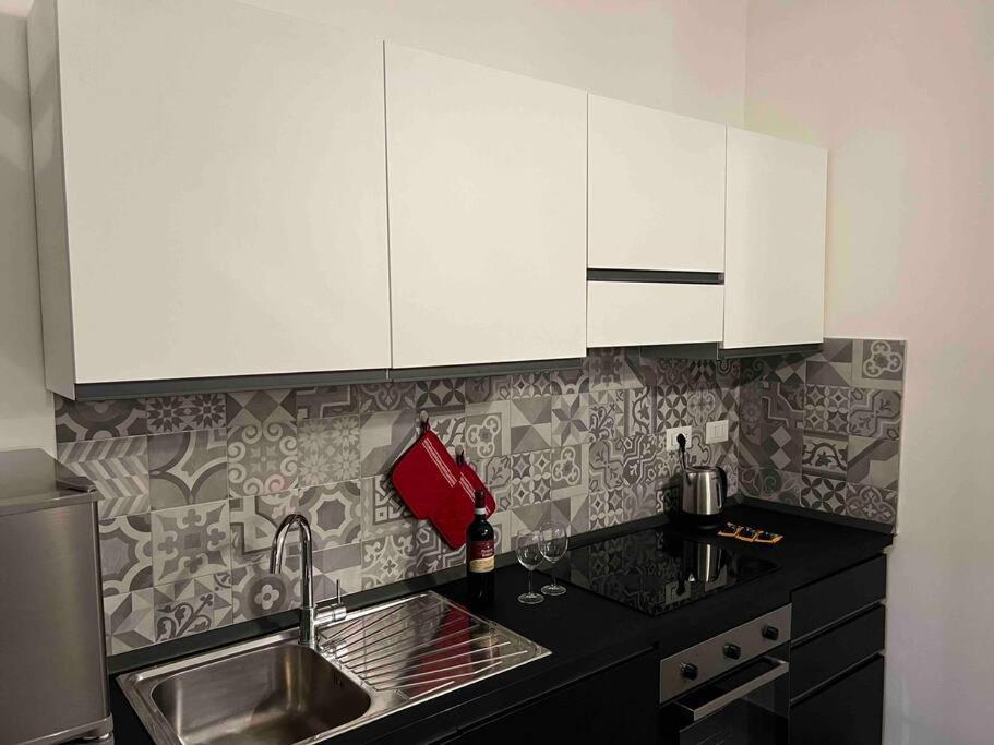 Appartamento Comodo 10 Min Da Centro Turin Exteriör bild